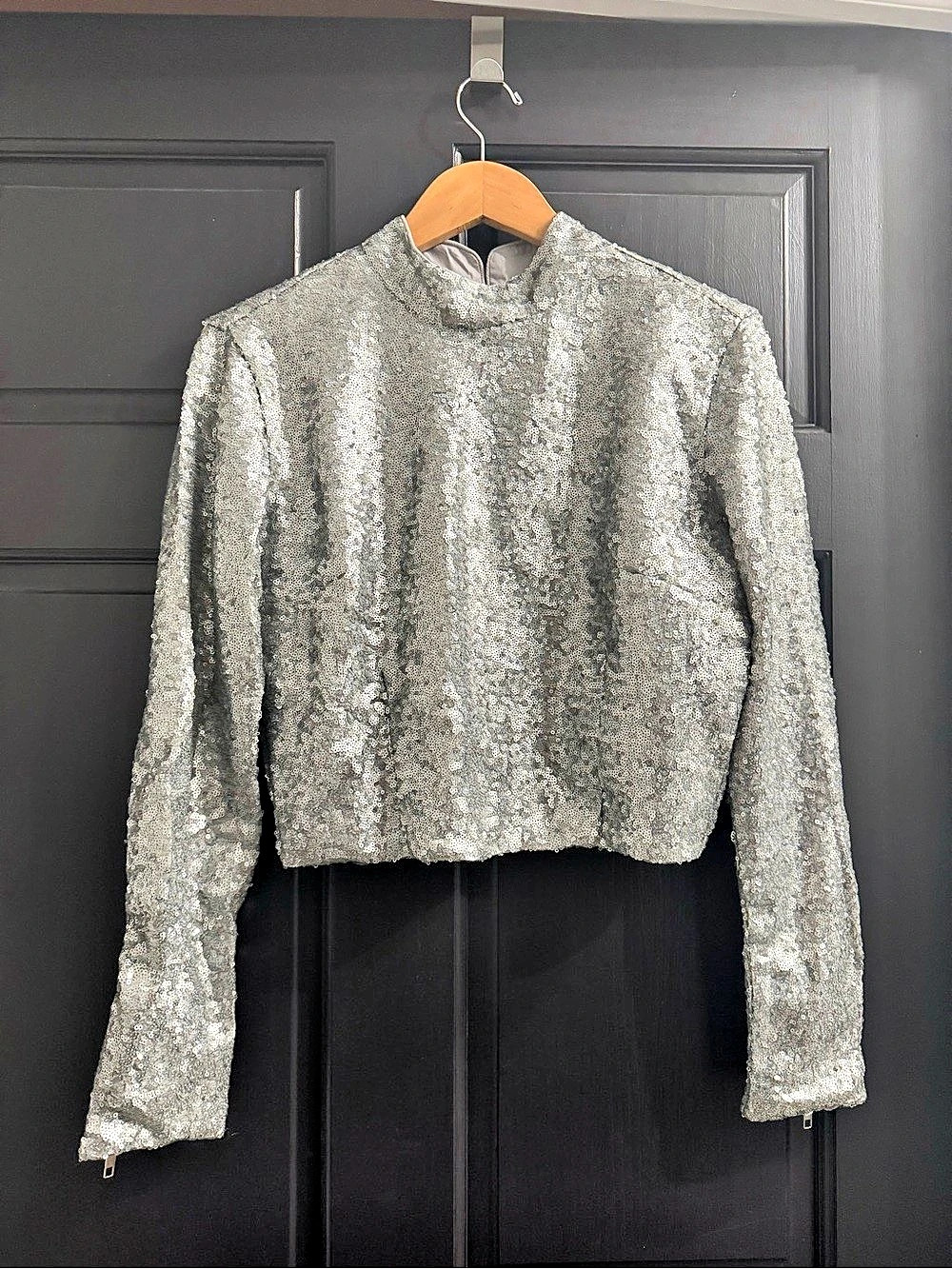 Kendall & Kylie Silver Sequin Cropped Jacket Size Small Like New